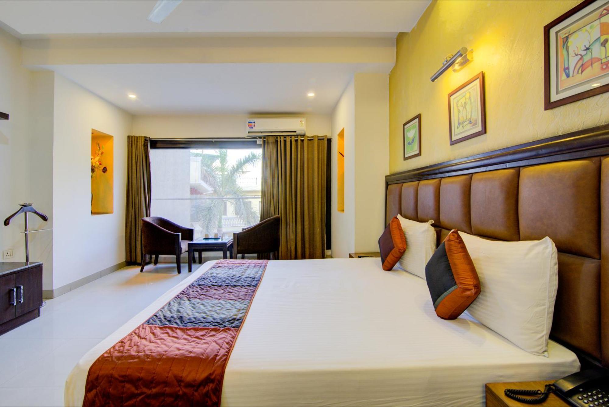 Airport La Sapphire Hotel & Restaurant Nuova Delhi Esterno foto